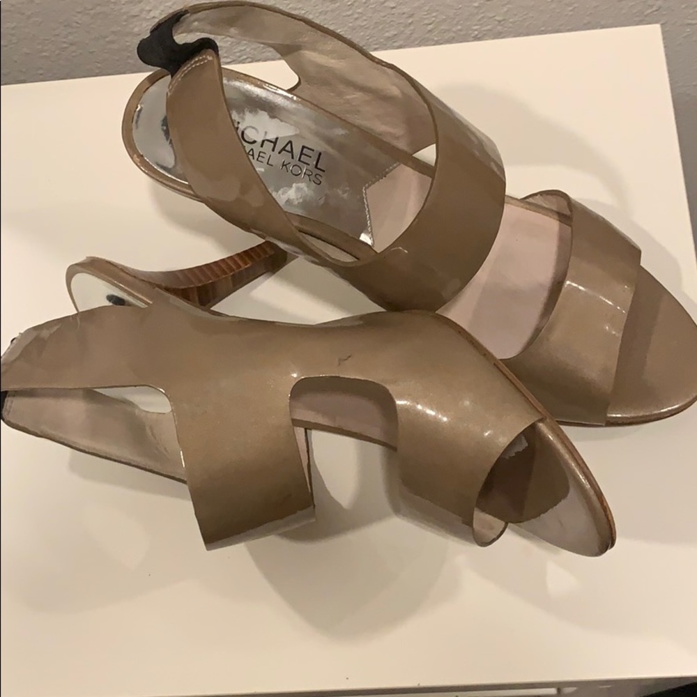 Heels - Picture 5 of 6
